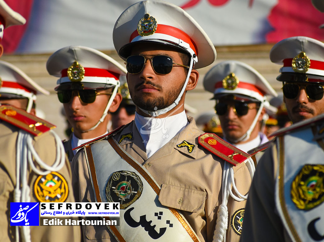 تصاویر مراسم رژه صبحگاه مشترک نیروهای مسلح ارتش در ستاد فرماندهی انتظامی تهران بزرگ