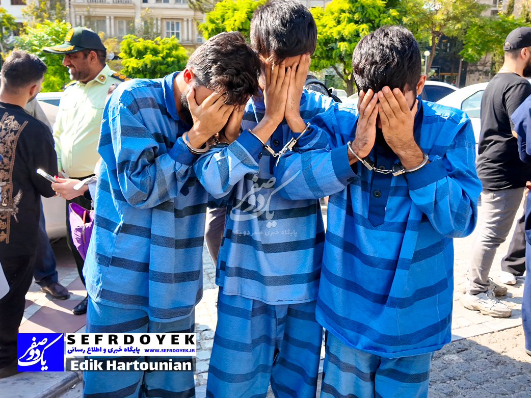 زورگیر خشن موبایل در سعادت آباد از یک خانم جوان با همدستاش دستگیر شد بازسازی صحنه جرم